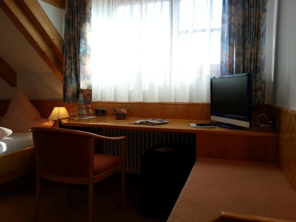 Hotel Seewirt Нонненгорн Номер фото