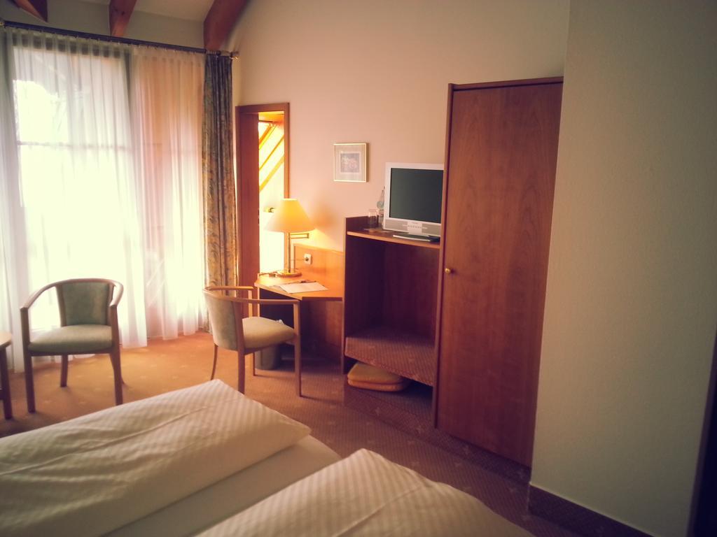 Hotel Seewirt Нонненгорн Номер фото