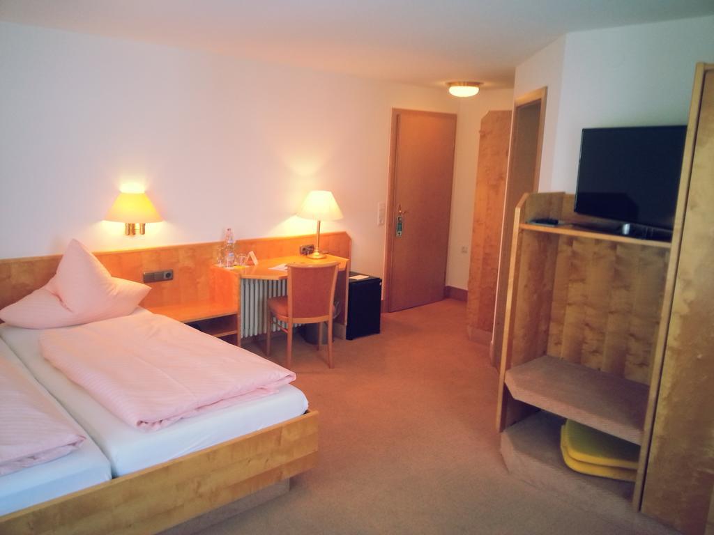 Hotel Seewirt Нонненгорн Номер фото